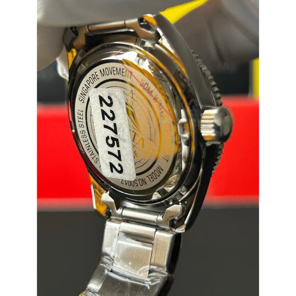 Invicta Pro Diver 38mm Red Watch / $199 Retail!! / Brand New